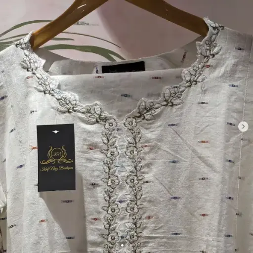 White cotton L embroidery 2 pc